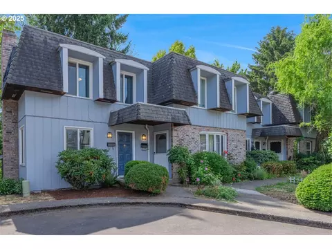 11220 SW Bel Aire Ln #9, Beaverton, OR 97008