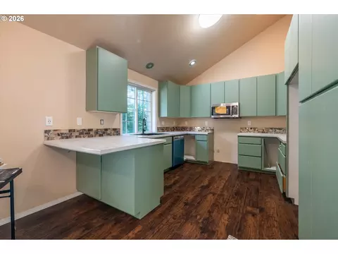 Kitchen - 93845 Upper Loop Rd, Coos Bay, OR 97420 photo 3 of 4