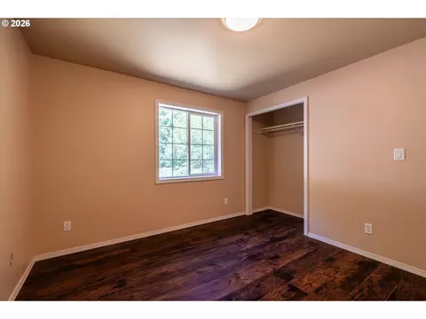Bedroom - 93845 Upper Loop Rd, Coos Bay, OR 97420 photo 3 of 9