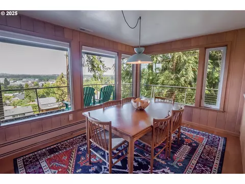 Dining - 275 Sunset Dr, Eugene, OR 97403 photo 2 of 3
