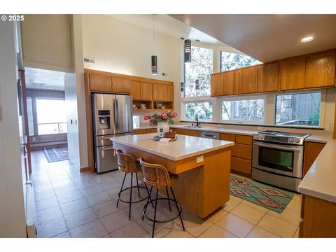Kitchen - 275 Sunset Dr, Eugene, OR 97403 photo 1 of 6