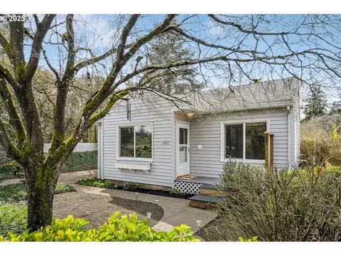 8255 SE 60th Ave, Portland, OR 97206
