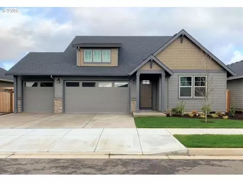 570 SE Cooper St, Dallas, OR 97338