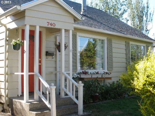 740 21 St, Springfield, OR 97477 photo 1