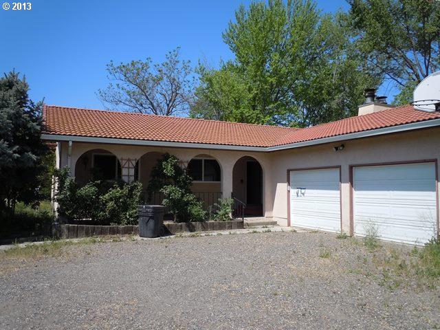 32275 E Loop Rd, Hermiston, OR 97838 photo 1