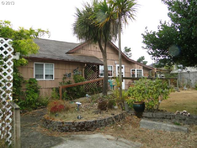 1710 41st St, Florence, OR 97439 photo 1