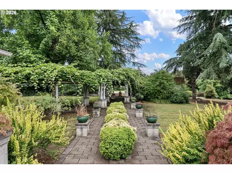 292 S Garden Way, Eugene, OR 97401 photo 25
