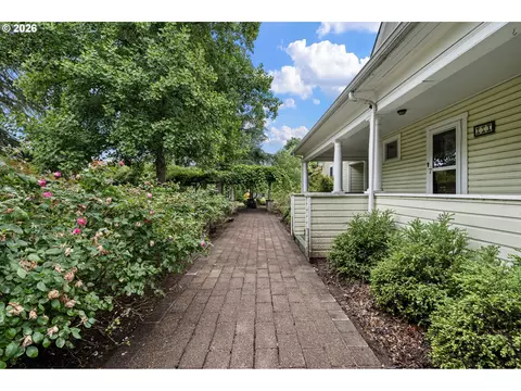 292 S Garden Way, Eugene, OR 97401 photo 44