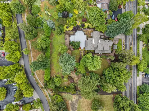 292 S Garden Way, Eugene, OR 97401 photo 5
