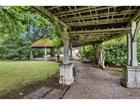 292 S Garden Way, Eugene, OR 97401 photo 33