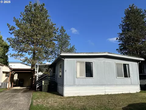 5885 NE Jacobson St #7, Hillsboro, OR 97124