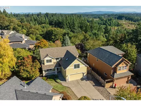 13172 Gaffney Ln, Oregon City, OR 97045