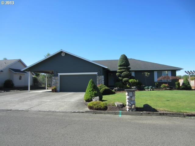 814 E 7th St, Molalla, OR 97038 photo 1
