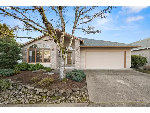 12690 SW Peachvale St, Portland, OR 97224
