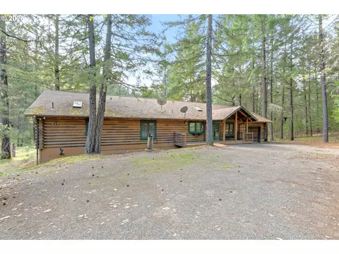453 Glendon Rd, Kerby, OR 97531