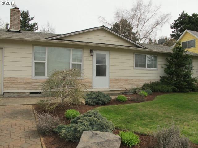 1374 NE Village Squire Ct, Gresham, OR 97030 photo 1