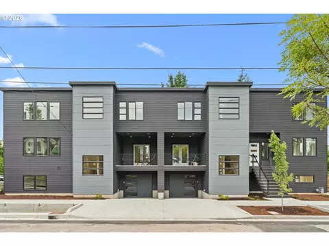 3791 NE Roselawn St, Portland, OR 97211