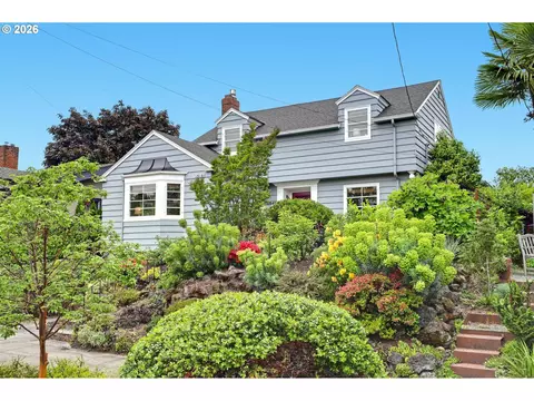 2845 NE Dunckley St, Portland, OR 97212