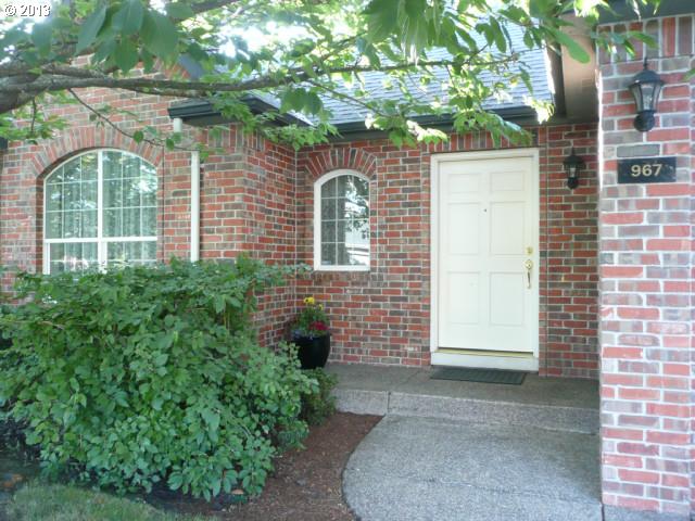 967 Fairway Pl, Springfield, OR 97477 photo 1