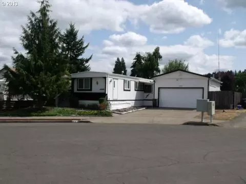 587 S 53rd St, Springfield, OR 97478 photo 1