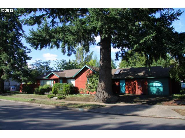 1072 E St, Springfield, OR 97477 photo 1