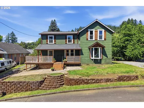 1313 NW Couch St, Camas, WA 98607