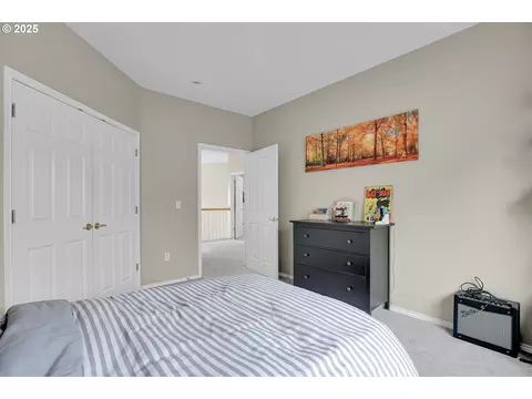 Bedroom - 620 Barbary Ct, Gladstone, OR 97027 photo 6 of 6