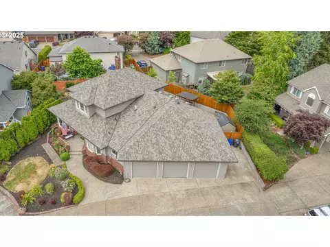 View/Area - 620 Barbary Ct, Gladstone, OR 97027 photo 1 of 2