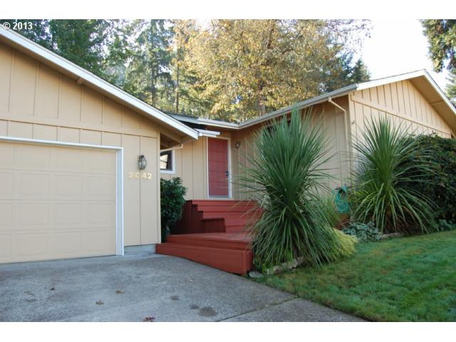 2042 W 26th Pl, Eugene, OR 97405 photo 1