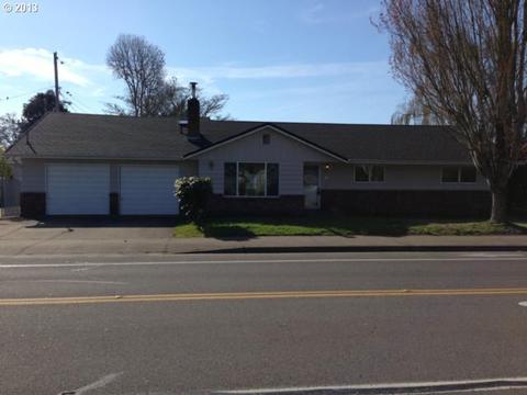 2492 19th St, Springfield, OR 97477 photo 1
