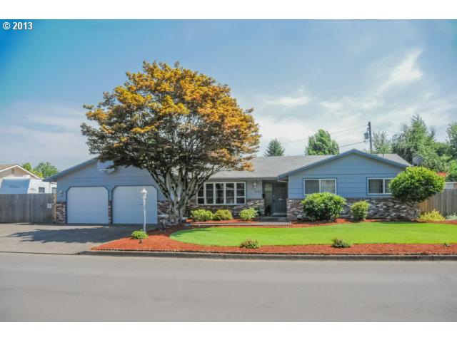 2187 Loch Dr, Springfield, OR 97477 photo 1