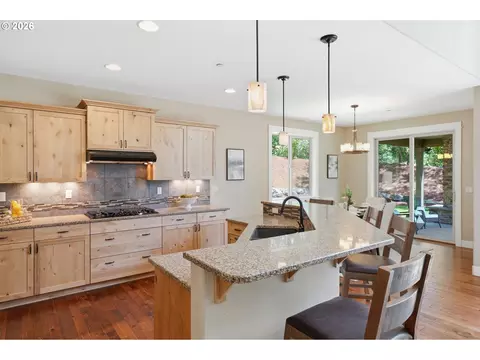 Kitchen - 12840 SE 257th Ave, Damascus, OR 97089 photo 3 of 4