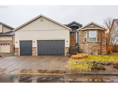 525 E 17th Cir, La Center, WA 98629