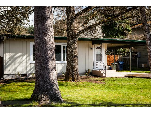 335 S 71st St, Springfield, OR 97478 photo 1