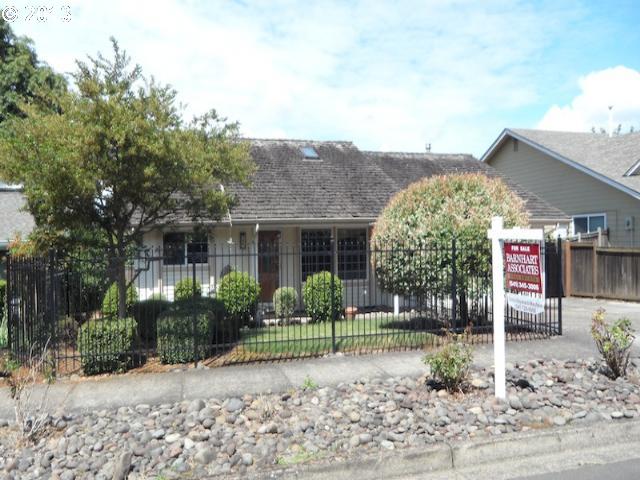 780 River Hills Dr, Springfield, OR 97477 photo 1
