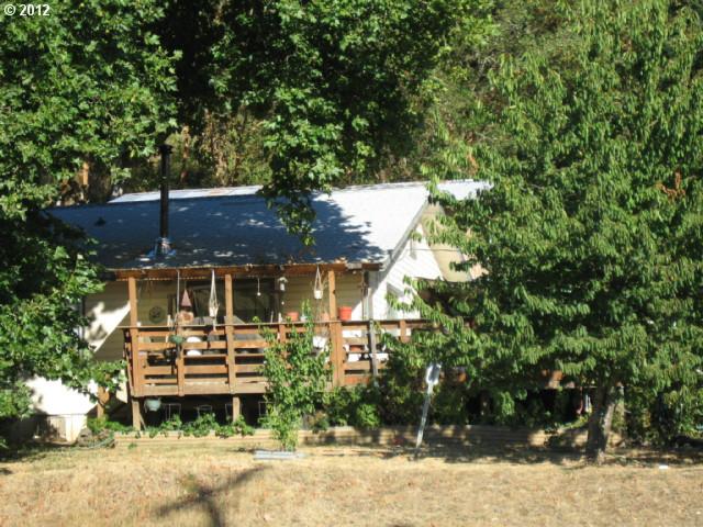 1266 S Calapooia St, Sutherlin, OR 97479 photo 1