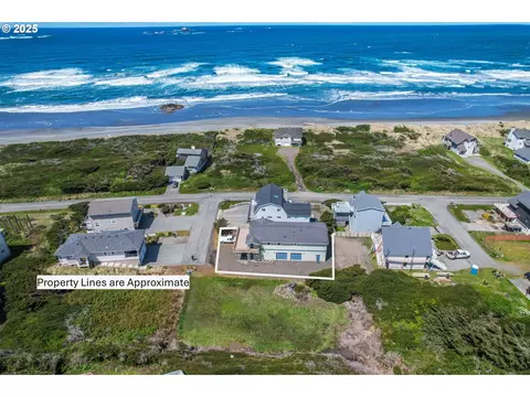 93885 Boulder Pl, Gold Beach, OR 97444