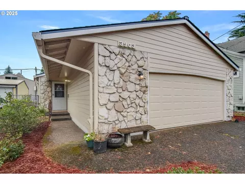 3903 SE 66th Ave, Portland, OR 97206