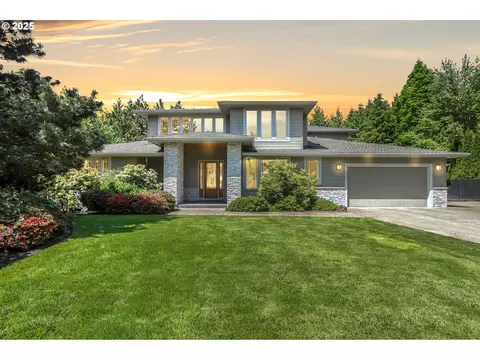 9340 SEmerald Loop, Happy Valley, OR 97086