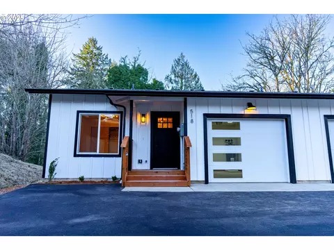 518 E 2nd St, Rainier, OR 97048