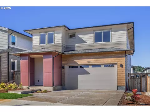 16537 SE Shimmering Leaf St, Happy Valley, OR 97086