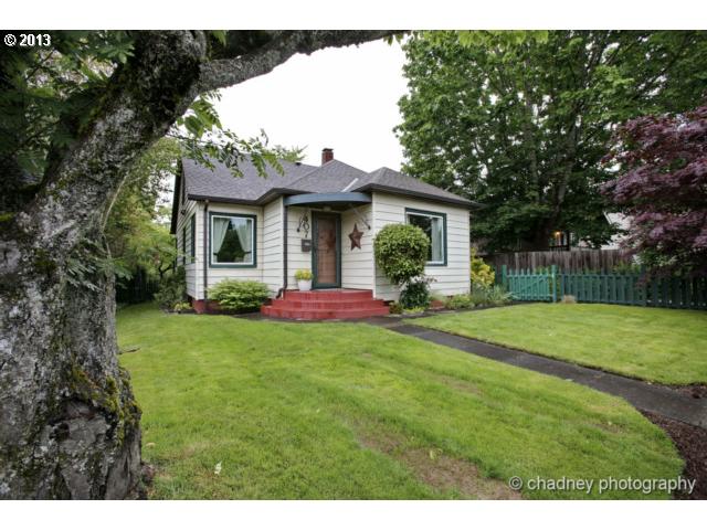 407 SE 4th St, Gresham, OR 97080 photo 1