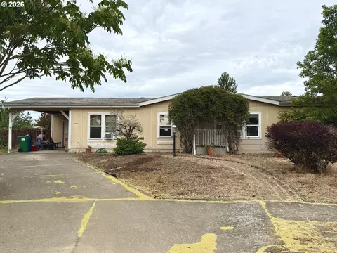 2693 Arnold Ave, Eugene, OR 97402 photo 1