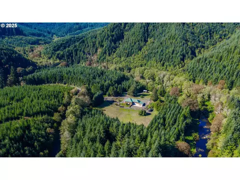 9602 Harlan Rd, Eddyville, OR 97343