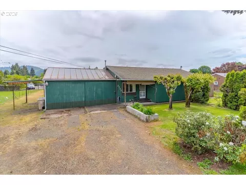 2733 Birch St, Lebanon, OR 97355