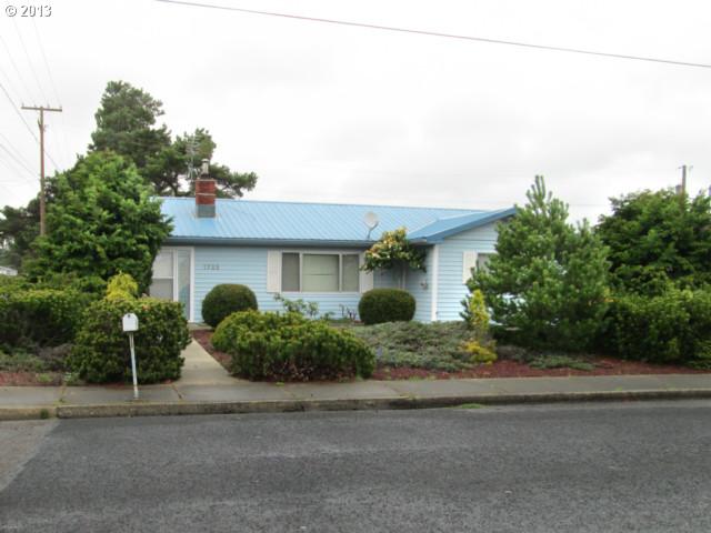 1723 17th St, Florence, OR 97439 photo 1