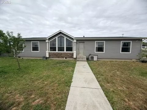 880 N 11th Ave, Elgin, OR 97827