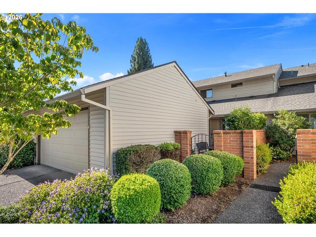 9520 SW Lakeside Dr, Tigard, OR 97224