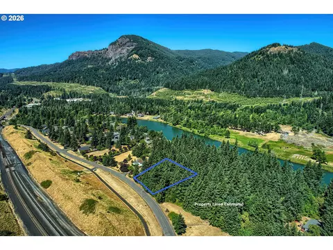 23 Evergreen Dr, North Bonneville, WA 98639