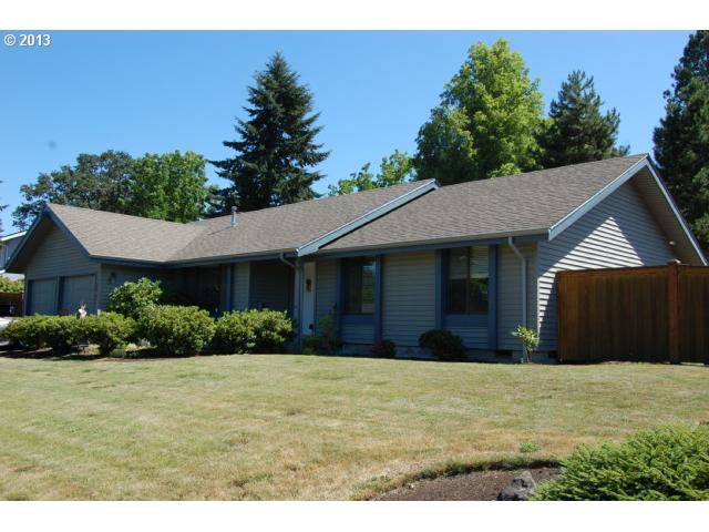 2475 Blackburn St, Eugene, OR 97405 photo 1
